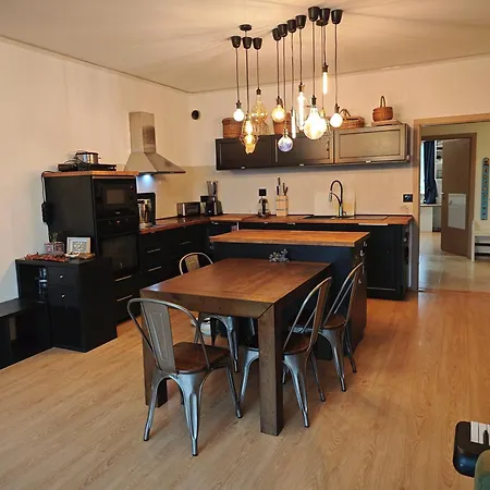 Sauna Apartement, 3 Bedrooms, 8 아파트