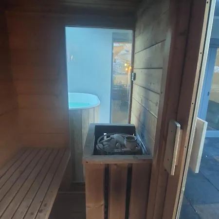 Sauna Apartement, 3 Bedrooms, 8 *