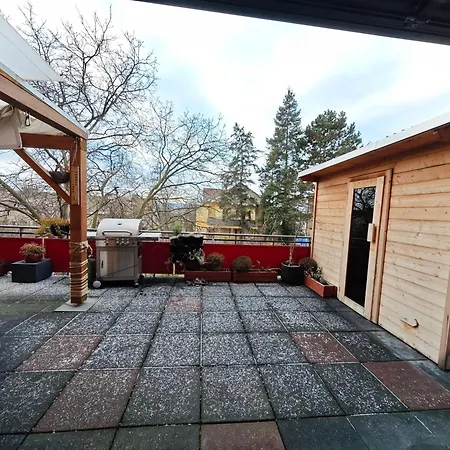 Sauna Apartement, 3 Bedrooms, 8 아파트 *