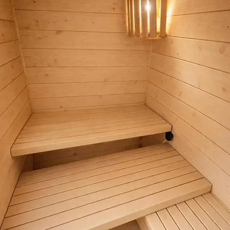 Sauna Apartement, 3 Bedrooms, 8 Praga