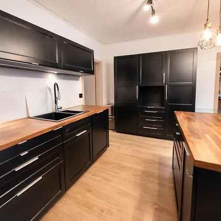 Sauna Apartement, 3 Bedrooms, 8 公寓 *