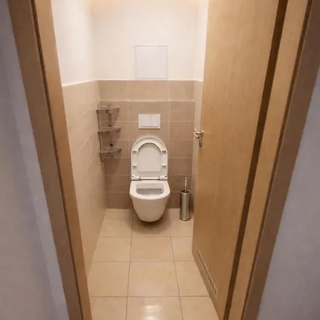 Sauna Apartement, 3 Bedrooms, 8 Apartament