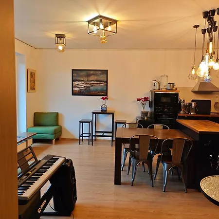 Apartment Sauna Apartement, 3 Bedrooms, 8 *